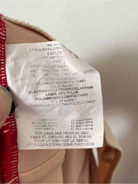 Miraclesuit Women's Horizon One Piece Swimsuit in Red with White Piping Size 16 - Picture 5 of 6